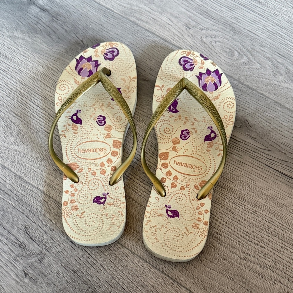 Havaianas Women's Sandals - Cream and Purple